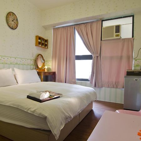 Star Hostel Тайчжун Экстерьер фото